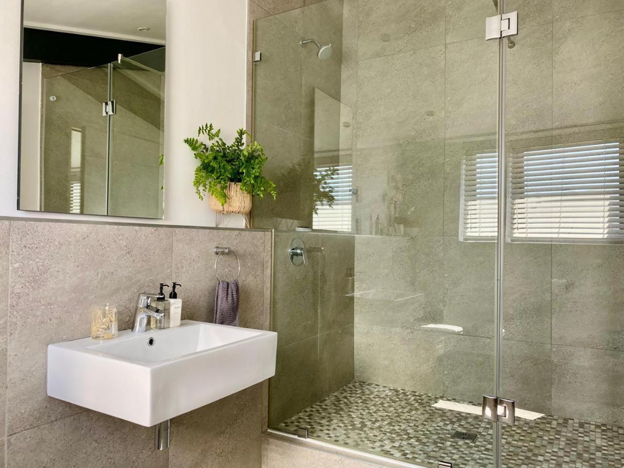 Hermanus Waterfront Apartment Pokój zdjęcie